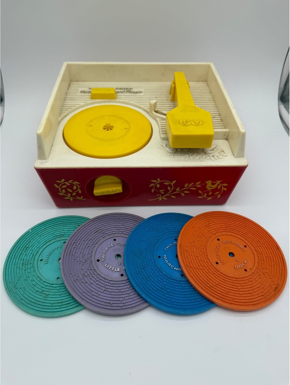 Vintage 1971 Fisher Price Music Box Record Player Model 995 With 4 Records Works